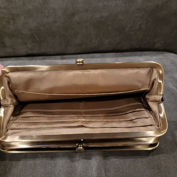 HOBO Lauren Clutch Wallet - Picture 4 of 4